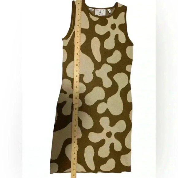 DAISY STREET KNITTED FLORAL  MINI DRESS - Picture 4 of 9